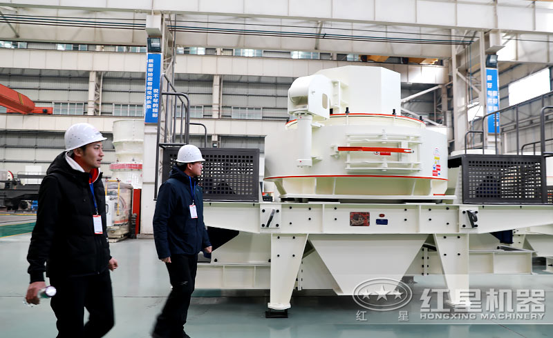 用戶來(lái)廠考察購(gòu)買制砂機(jī)